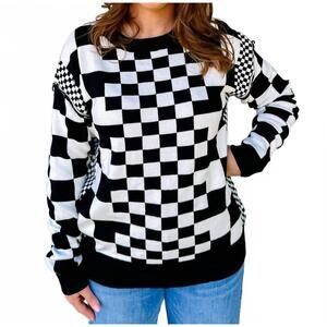 NEW LOVESOFT checkered sweater in black/white